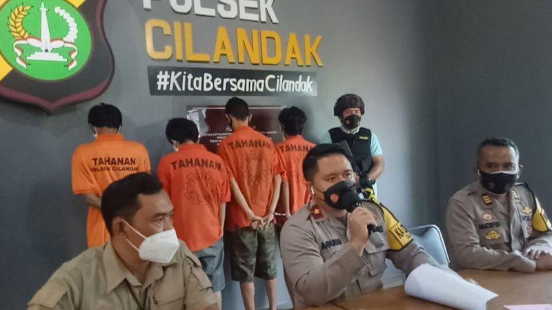 Empat Pemuda Diciduk Polisi karena Hobi Memeras Sopir Truk yang Sedang Beristirahat di Tol