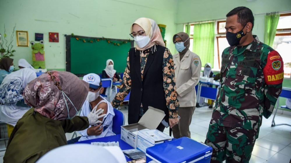 Matangkan Persiapan PTM, Pemkab Purwakarta Percepat Vaksinasi untuk Pelajar