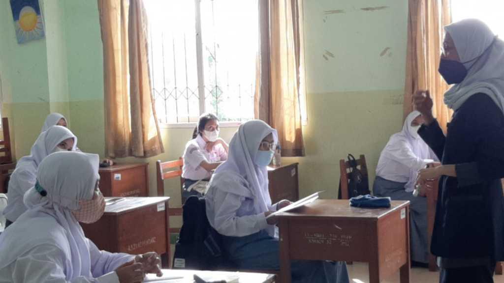 Suasana Hari Pertama Sekolah Tatap Muka di Jakarta saat Pandemi Corona