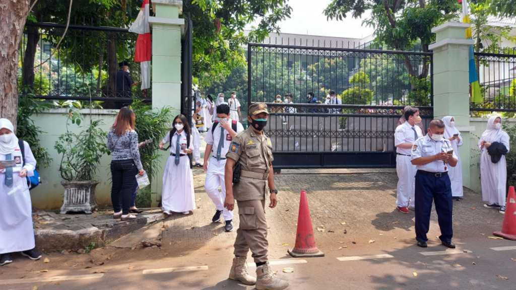 Cegah Nongkrong, Satpol PP Dikerahkan Pantau Siswa di Jakarta Usai Sekolah Selesai