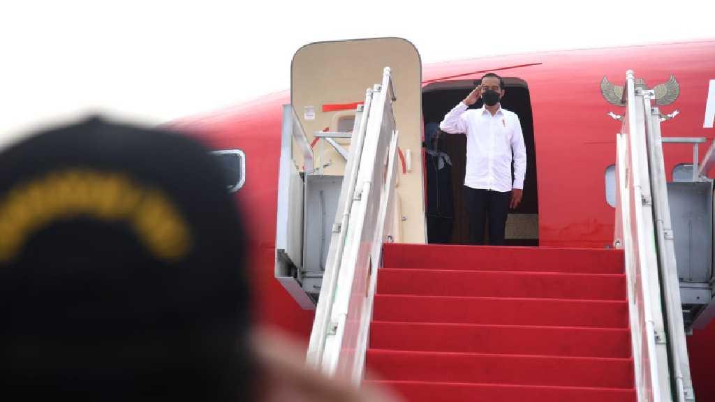 Bertolak ke Lampung, Jokowi Tinjau Vaksinasi COVID-19 dan Resmikan Bendungan