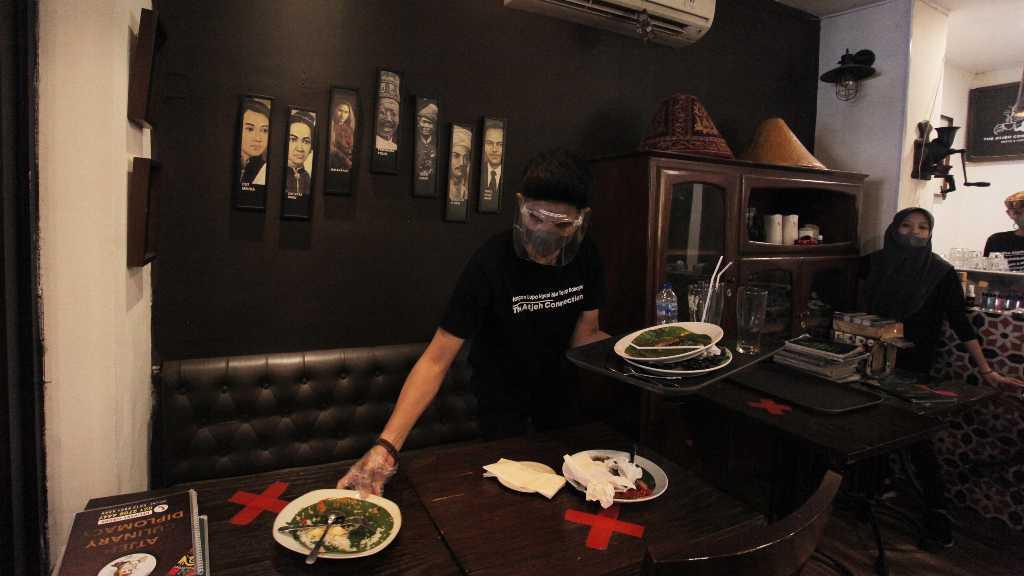 PPKM Lanjut, Pemerintah Bolehkan Dine In 60 Menit dengan Kapasitas 50 Persen