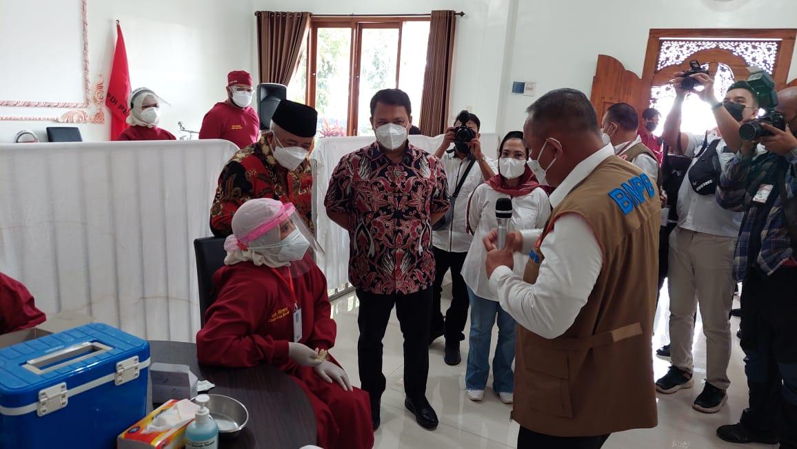 Ahmad Basarah Selenggarakan Vaksinasi Bagi Masyarakat Malang Raya