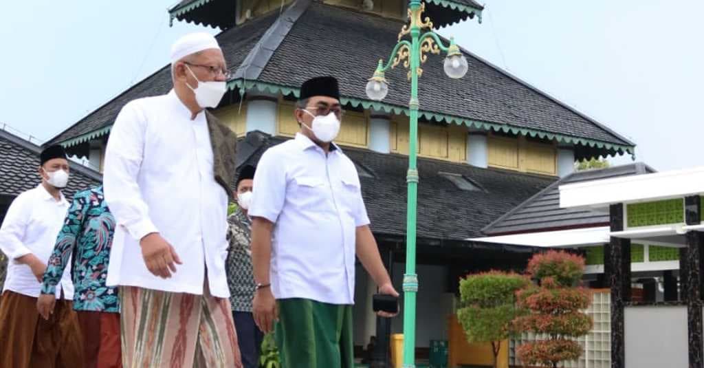 Jokowi Teken Perpres Dana Abadi Pesantren, Gus Jazil: Kado Istimewa Jelang Hari Santri