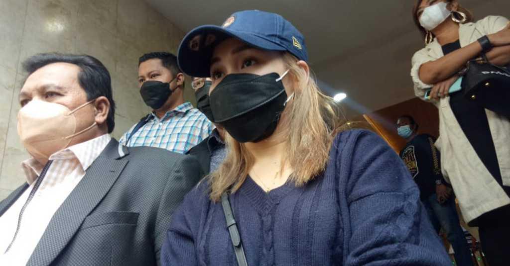 Penuhi Panggilan Polda, Ayu Ting Ting : Semua Kita Jawab Apapun yang Ditanyakan Penyidik