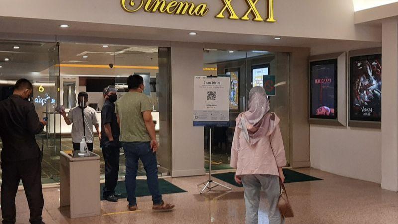 Pengunjung Sambut Baik Pembukaan Bioskop di Blok M saat PPKM
