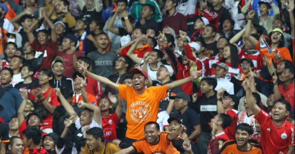 Sering Bermusuhan, Menpora Jalin Komitmen kepada Seluruh Suporter di Indonesia