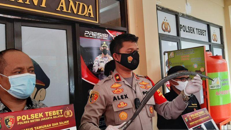 Ada Praktik Jual Beli Senjata di Tawuran Anak Jakarta