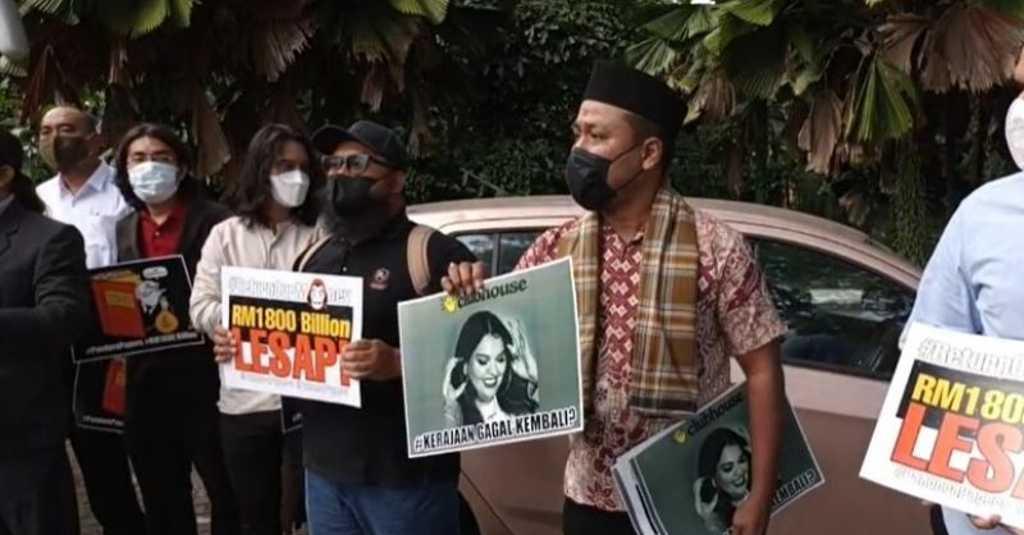Massa Protes Keengganan Parlemen Malaysia Bahas Pandora Papers