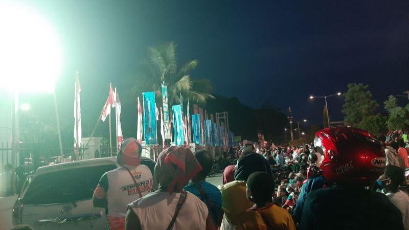 Final Sepak Bola PON Digelar di Stadion Mandala, Para Penonton Malah Nobar di Stadion Lukas Enembe karena...