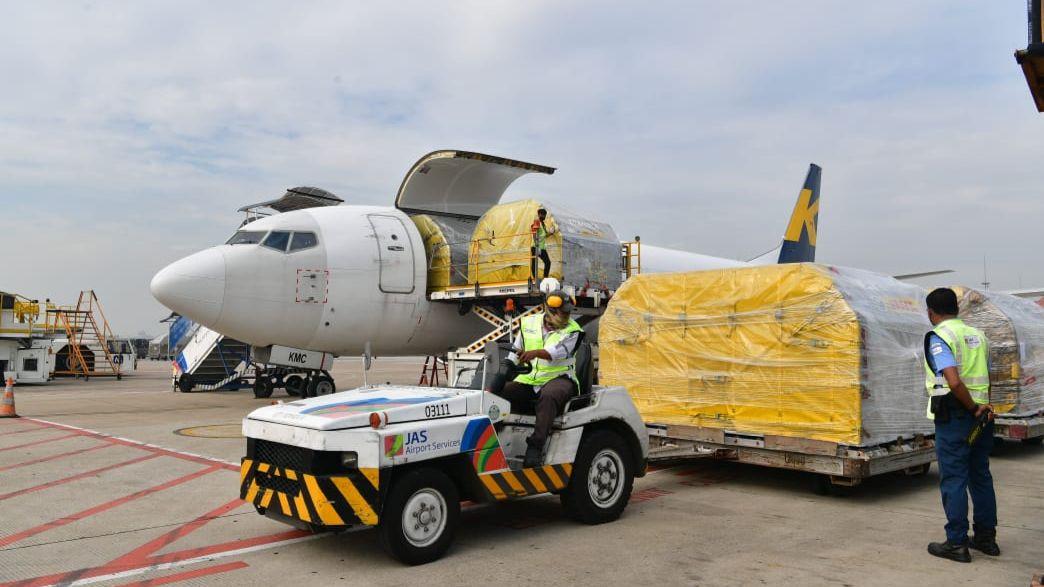 Kedatangan Vaksin Pfizer Langsung Didistribusikan ke Delapan Provinsi