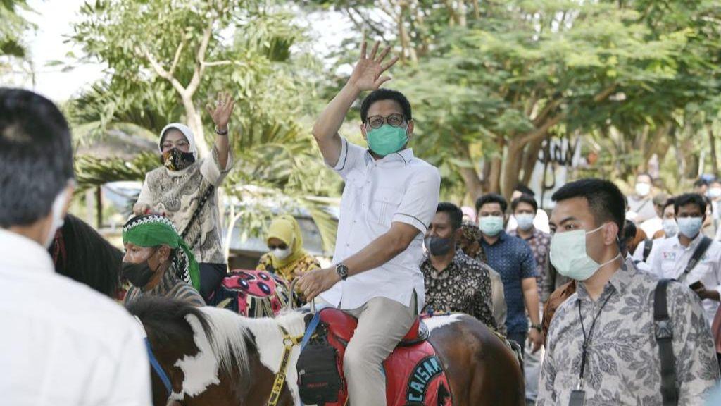 Begini Cara Gus Menteri Nikmati Keindahan Desa Wisata Alam Gosari di Gresik