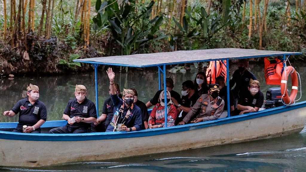 Menparekraf Sandiaga Uno: Desa Wisata Senankerta Malang Punya Daya Tarik Ekowisata Boon Pring