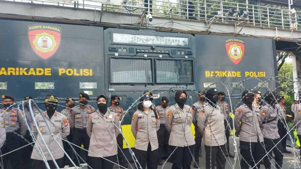 Cegah Massa BEM ke Istana, Polisi Tutup Jalan Merdeka dan Ratusan Personel Disiagakan