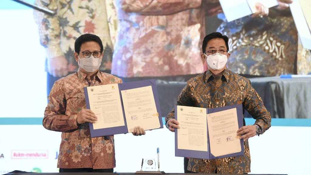 Tingkatkan Produktivitas BUMDes, Kemendesa PDTT Gandeng PLN Pastikan 100 Persen Desa Teraliri Listrik