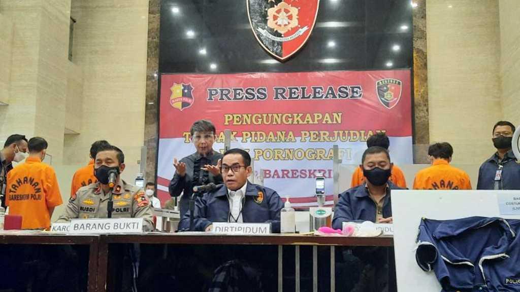 Polri Ringkus Komplotan Judi dan Pornografi Online, Raup Rp4,5 Miliar per Bulan