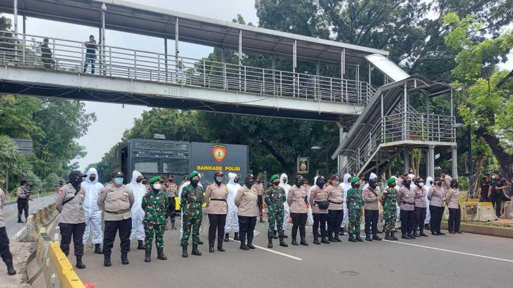 Jalan Medan Merdeka Barat Ditutup! Imbas Demo Buruh Evaluasi 2 Tahun Jokowi-Ma'ruf