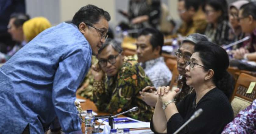 Dana Mulai Cekak, Komisi IX Persilakan BPJS Kesehatan 'Lambaikan Tangan'