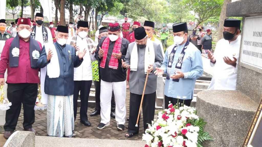 Anies Buat Tradisi Baru Berziarah ke Makam MH Thamrin Setiap Hari Pahlawan