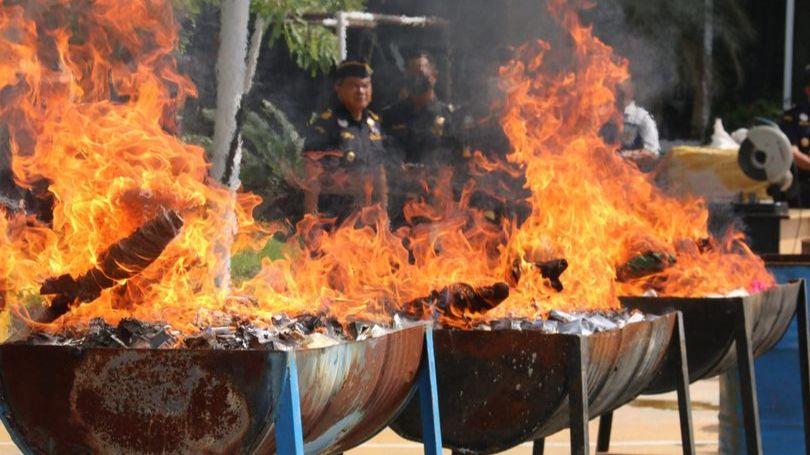 Tegas, Bea Cukai Musnahkan Miliaran Rupiah Barang Ilegal di Medan dan Kudus