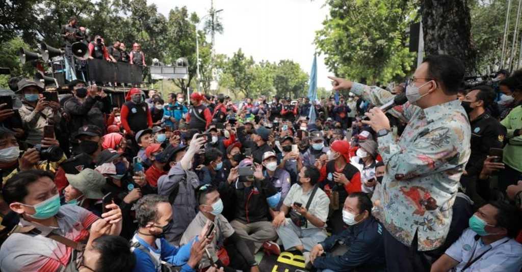 Ditanya Soal UMP 2022, Anies Baswedan: Nanti Kita Lihat