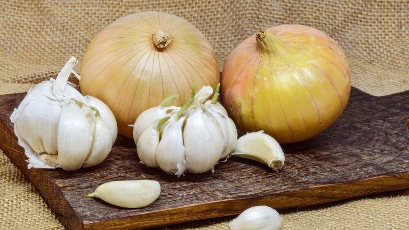 Jangan Dibuang, Ada Manfaat Tersembunyi dari Kulit Bawang