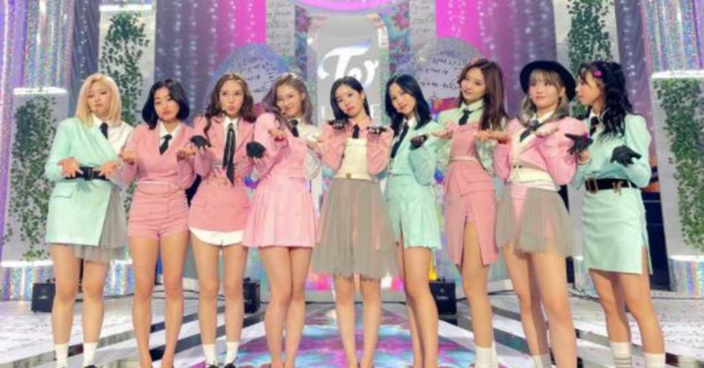 Album Baru TWICE Raih Posisi Ketiga Billboard 200