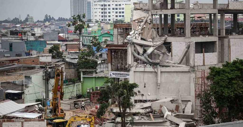 Polisi Periksa Pemkot Jakbar Terkait Bangunan SMAN 96 yang Roboh