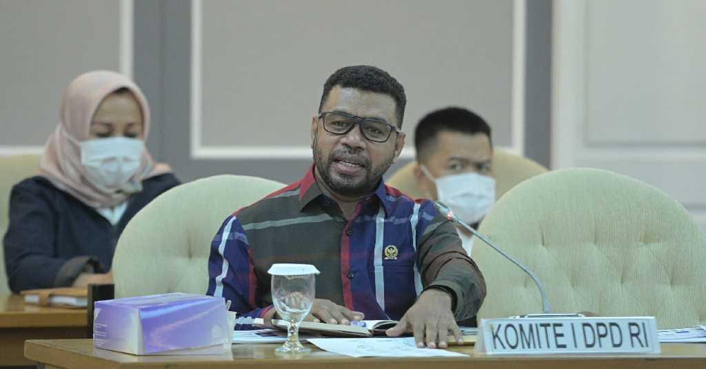 Bentrok TNI-Polri di Mimika, Senator Filep: Jangan Anggap Remeh Konflik Berulang!