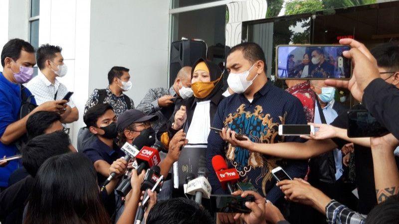 Tim Kuasa Hukum Munarman Keberatan Sidang Digelar Virtual, Hakim Tunda Pembacaan Dakwaan