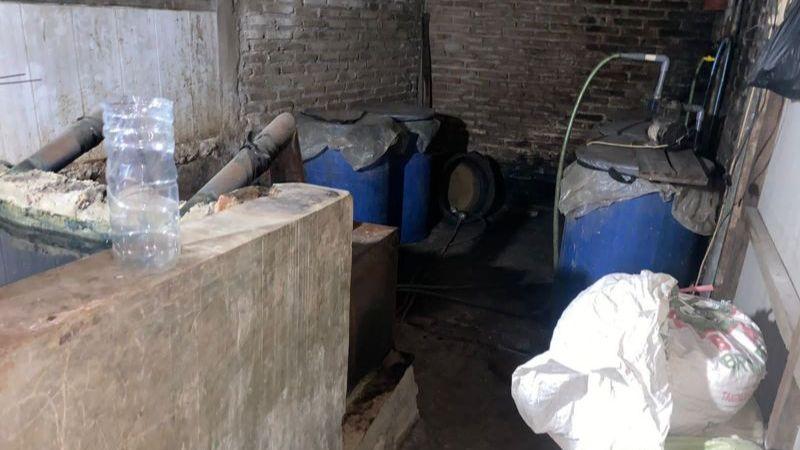 Polres Kudus Gerebek Tempat Produksi Minuman Keras