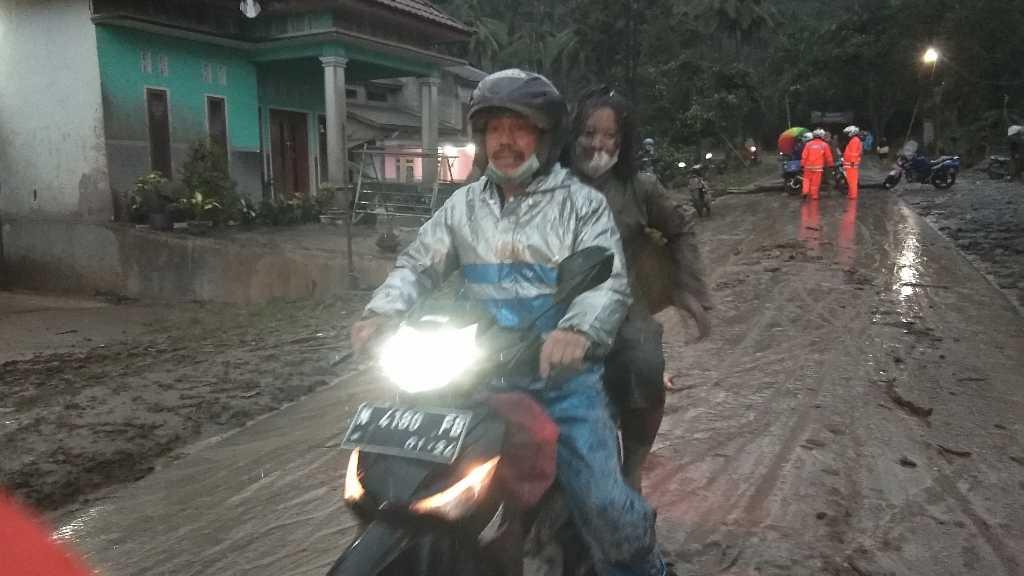 Dilarikan ke Puskesmas! Puluhan Warga Alami Luka Bakar Akibat Awan Panas Gunung Semeru
