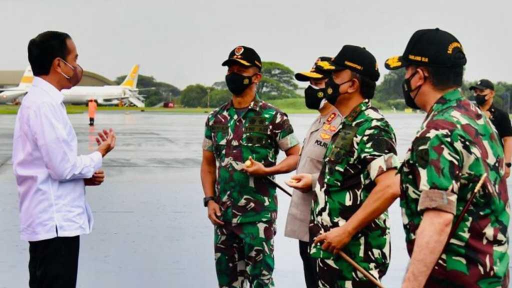 Bertolak ke Jatim, Jokowi Tinjau Lokasi Terdampak Letusan Gunung Semeru
