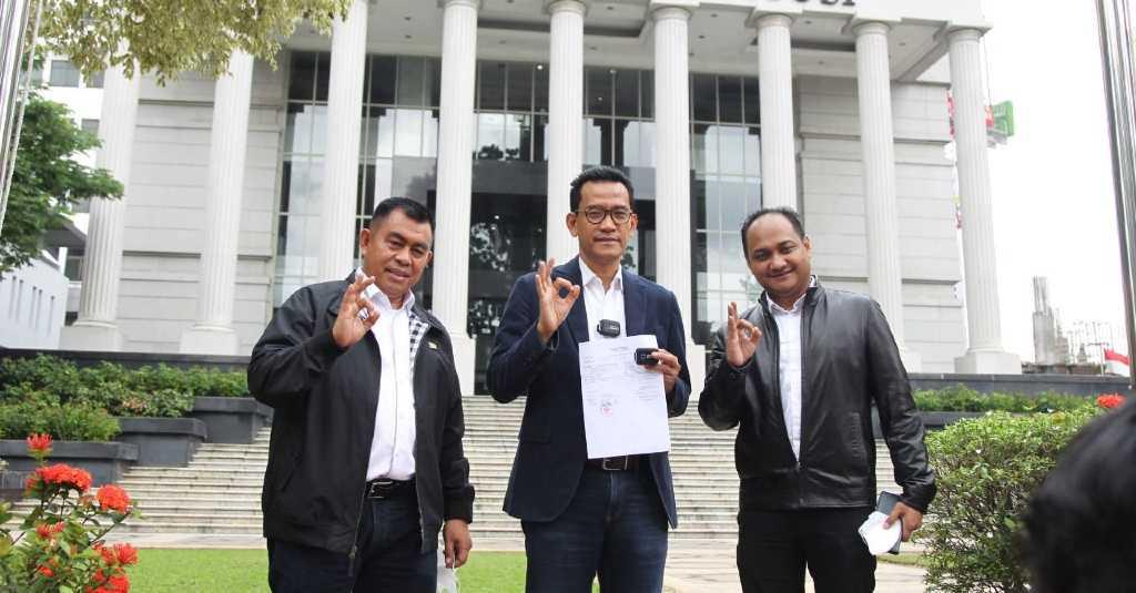 Senator Fachrul Razi dan Bustami Zainudin Daftarkan Gugatan Presidential Threshold Nol Persen ke MK