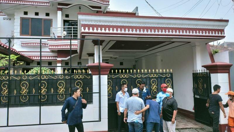 Haji Lulung Meninggal Dunia, Pelayat Mulai Berdatangan ke Rumah Duka