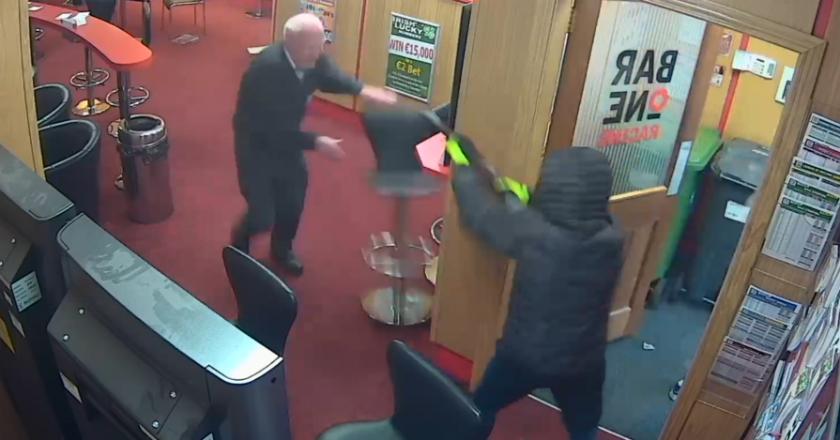 Sadis! Kakek 84 Tahun Ini Pukul Mundur Perampok Bersenjata dengan Tangan Kosong