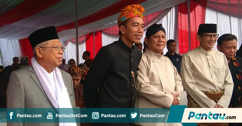 Hadiri Deklarasi Kampanye Damai KPU, Pasangan Capres-Cawapres Kompak Kenakan Pakaian Adat