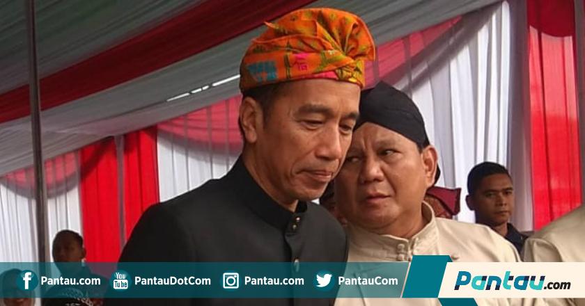 Momen Jokowi-Prabowo Terlibat Perbincangan Serius di Deklarasi Kampanye Damai KPU