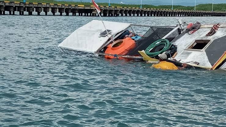 Kapal KM Cahaya Arafah Berpenumpang 66 Orang Tenggelam di Maluku Utara