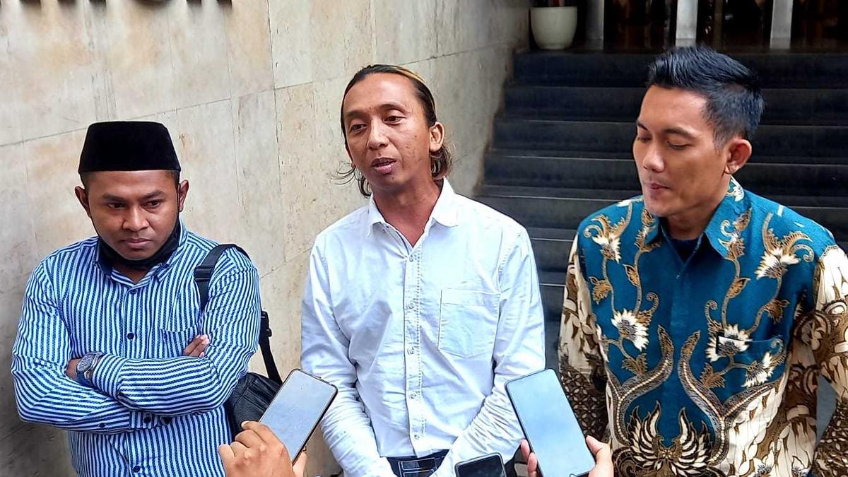 Gibran Minta Relawan JoMan Hentikan Pelaporan terhadap Ubedilah