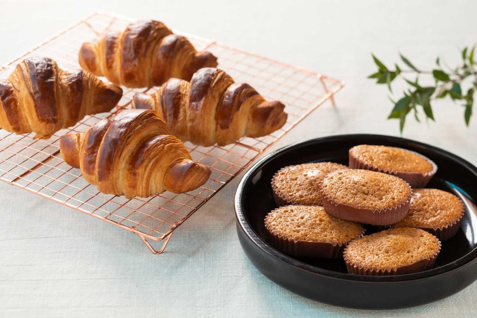 Unik, Produsen Roti Jepang Ciptakan Kue Berbahan Dasar Ulat Sutra