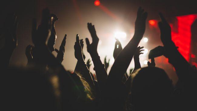 Banyak Warga Senang-senang, Acara Dangdutan di Depok Dibubarkan Babinsa dan Satpol PP
