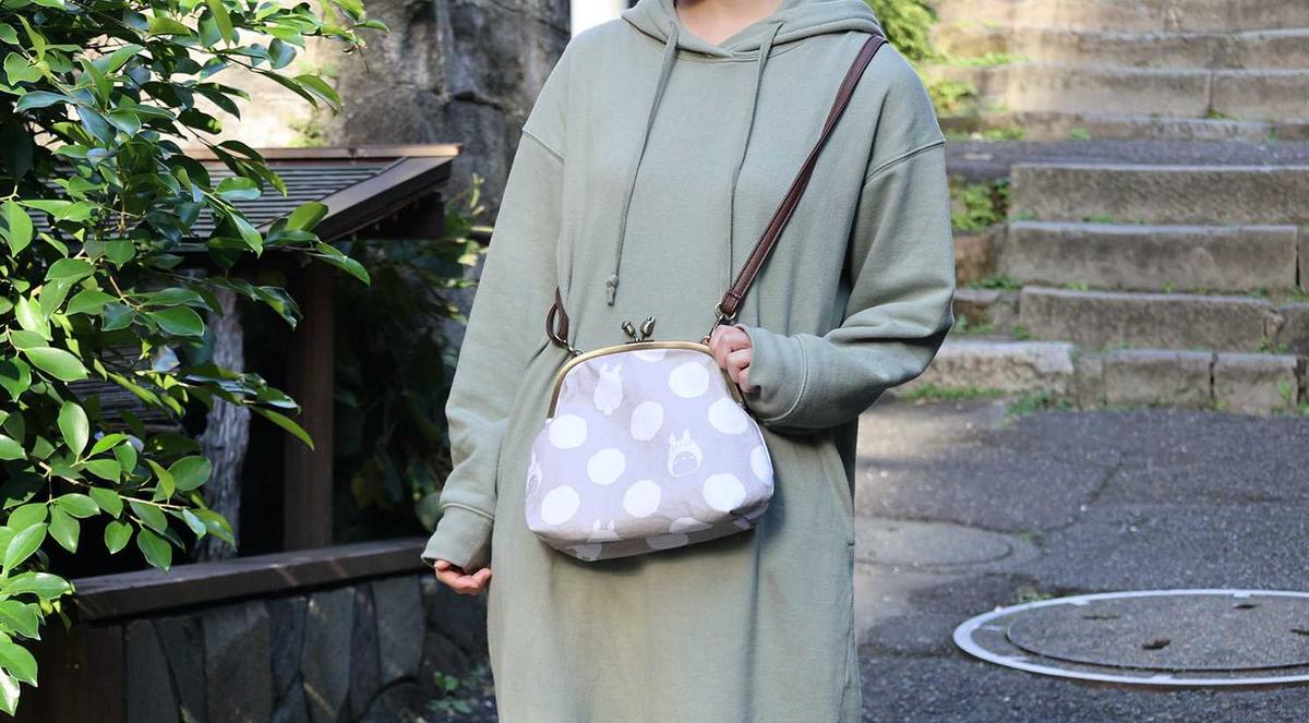 Menggemaskan! Studio Ghibli Luncurkan Tas dengan Motif Totoro