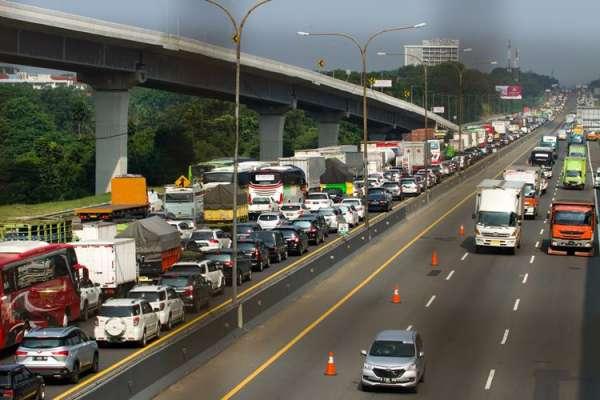 Contraflow di KM 30-70 Selesai, Pengendara Arah Jakarta Sudah Bisa Melintas