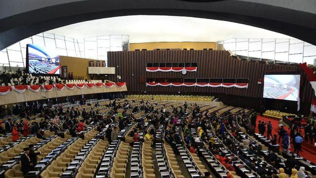 DPR Lockdown! 98 Orang Positif Covid-19