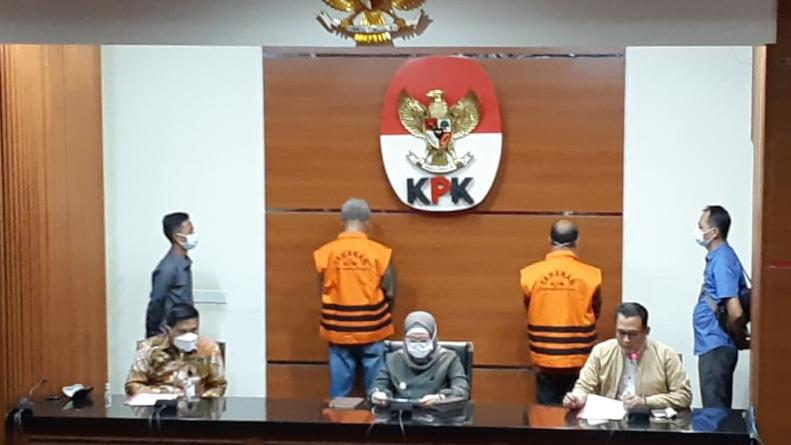 KPK Tahan Mantan Direktur Utama Perum Percetakan Negara Isnu Edhy Wijaya