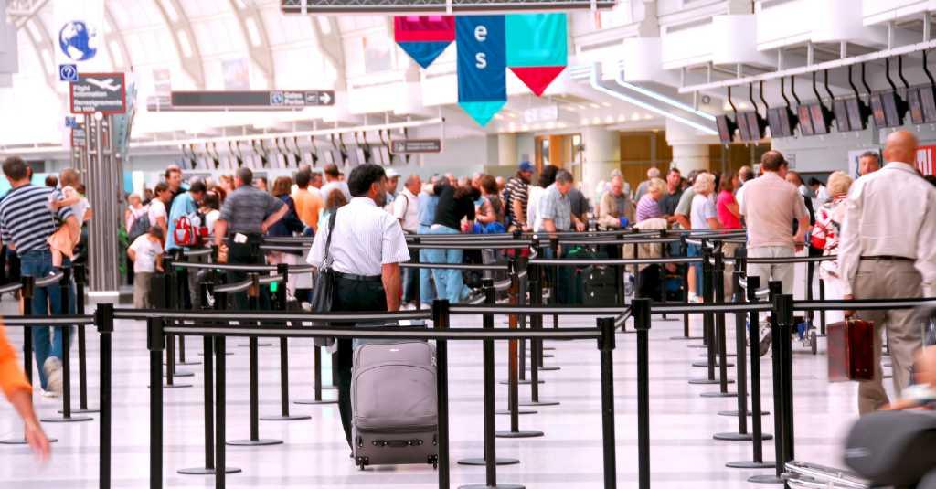 Maskapai AS Desak Pemerintah AS untuk Cabut Aturan Tes COVID-19