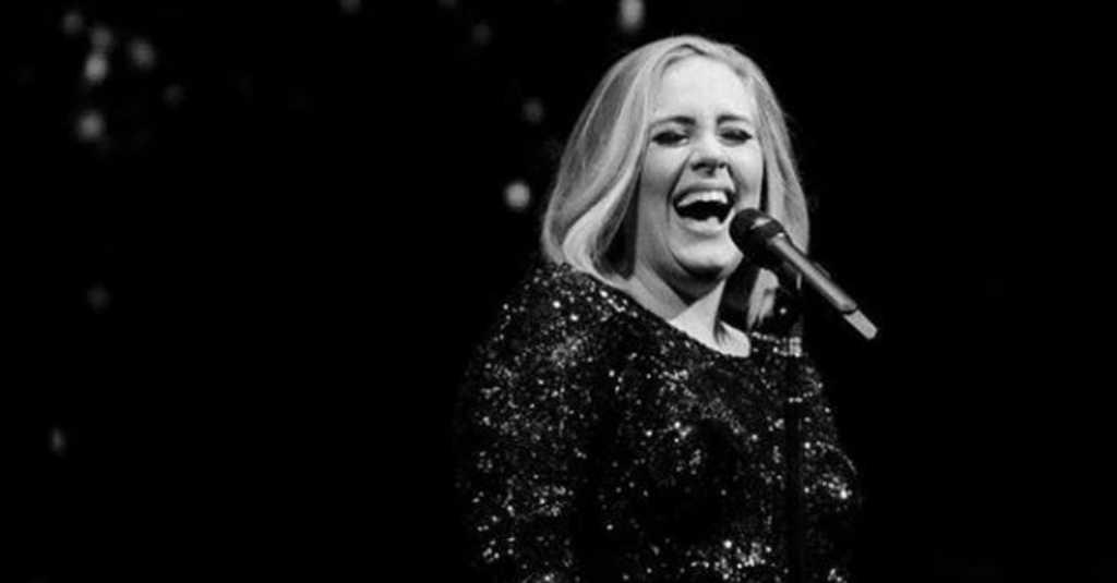 Adele Raih 3 Piala Brit Awards 2022