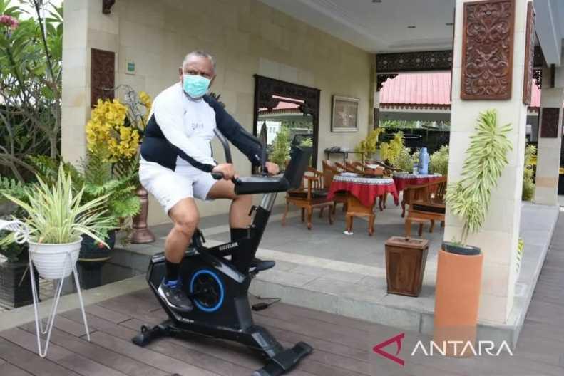 Gubernur Gorontalo Rusli Habibie Positif Omicron