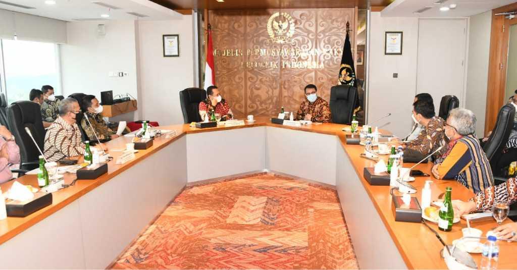 Jadi Anggota Dewan Kehormatan APHTN-HAN, Bamsoet dan Basarah Dorong Para Pakar Kaji Urgensi PPHN